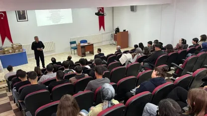 Hisarcık MYO’da  "İSG Kariyer Köprüsü: Okuldan Sahaya" başlıklı söyleşi düzenlendi