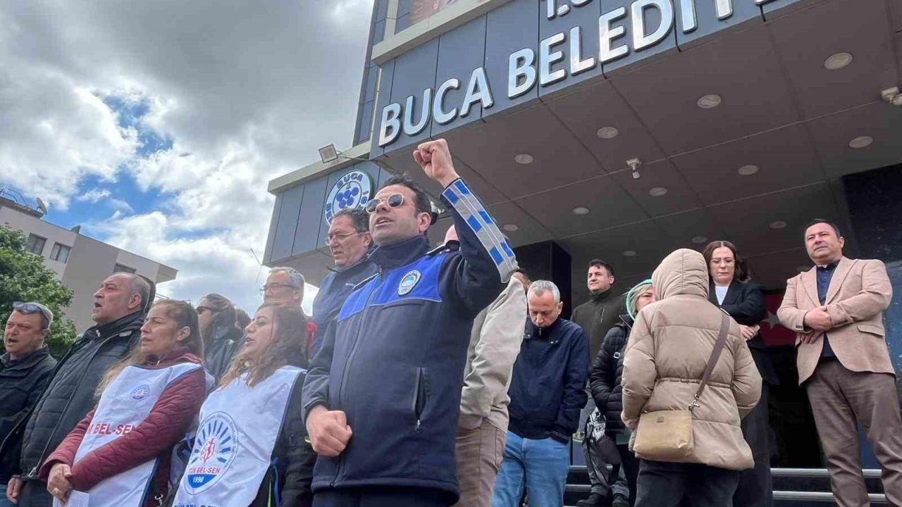 İzmir’de belediye memurlarının ’TİS’ eylemi sürüyor