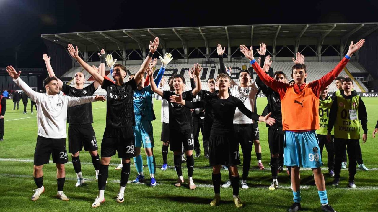 Manisa FK’dan dalgalı sezon