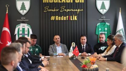 Muğla Büyükşehir Belediye Başkanı Aras: "Muğla’mızı bayraklarla donatalım"