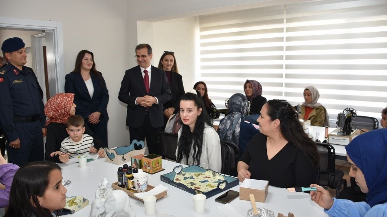 Salihli’de Aile Destek Merkezi açıldı