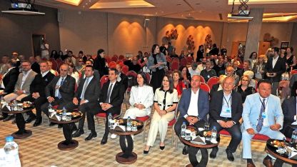 Sektör temsilcileri "1. Çeşme Turizm Zirvesi"nde buluştu