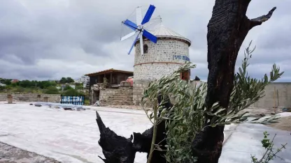 Tarihi yel değirmeni yeniden rüzgarla buluştu