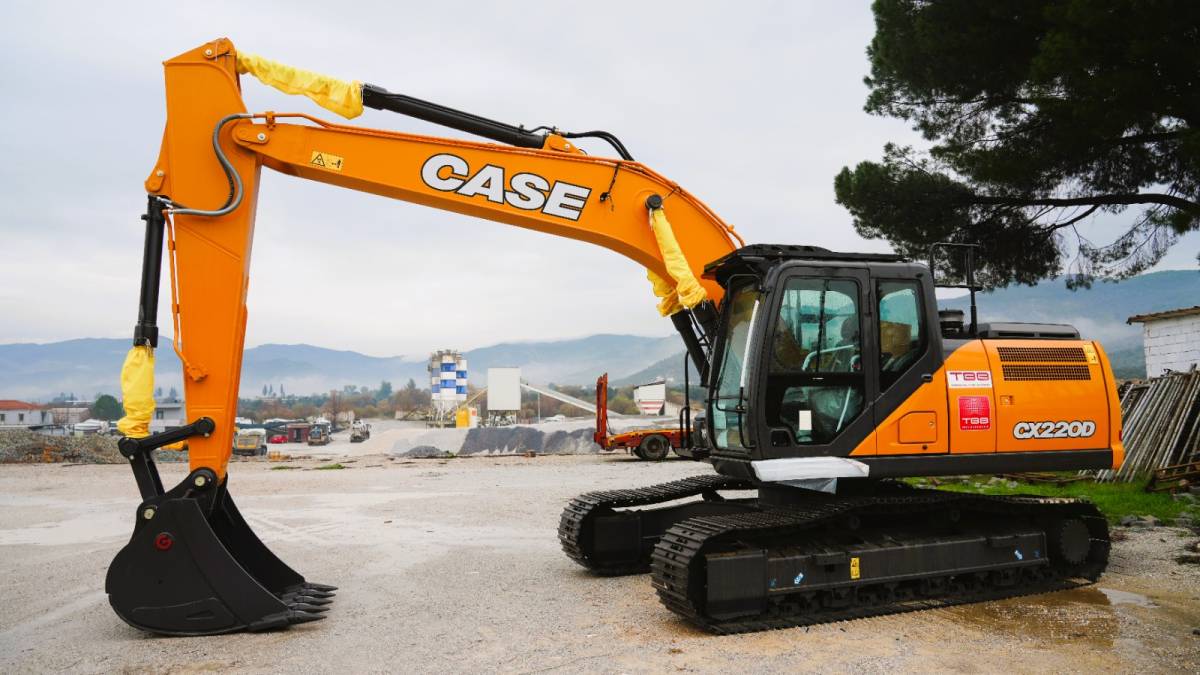 Başkan Topuz: “Ekskavatör Aracımız İlçemize Hayırlı Olsun“