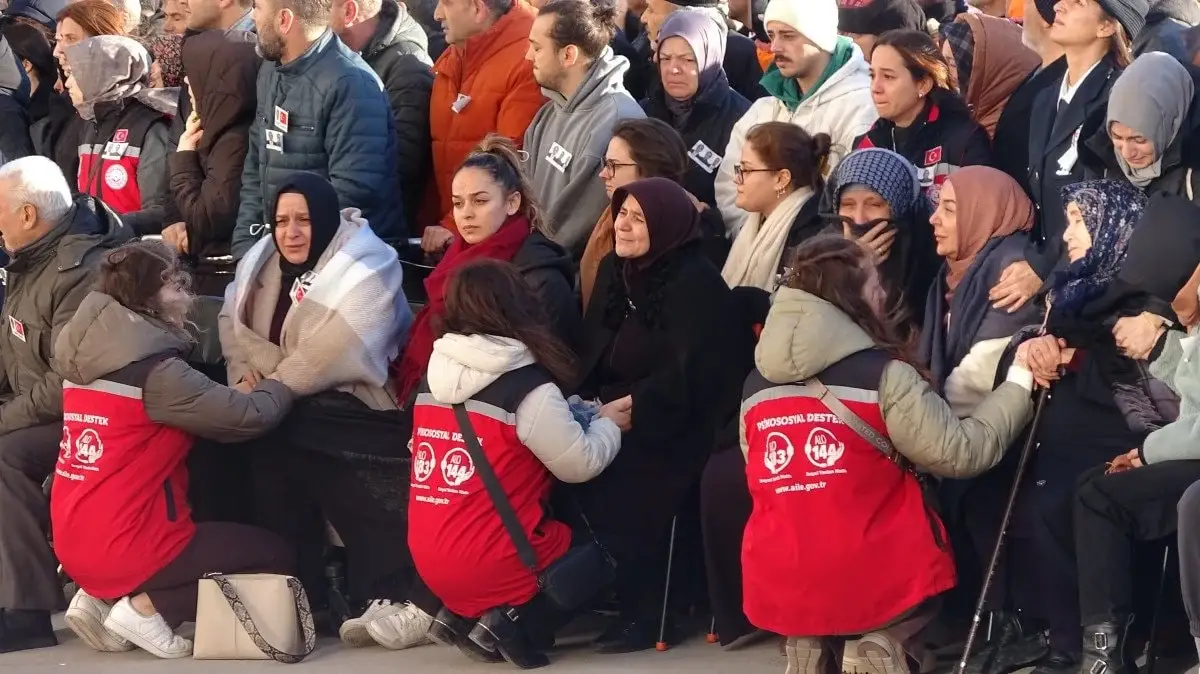 Yalova’da Şehit Polisler İçin Tören: Türkiye’nin Yüreğine Ateş Düştü