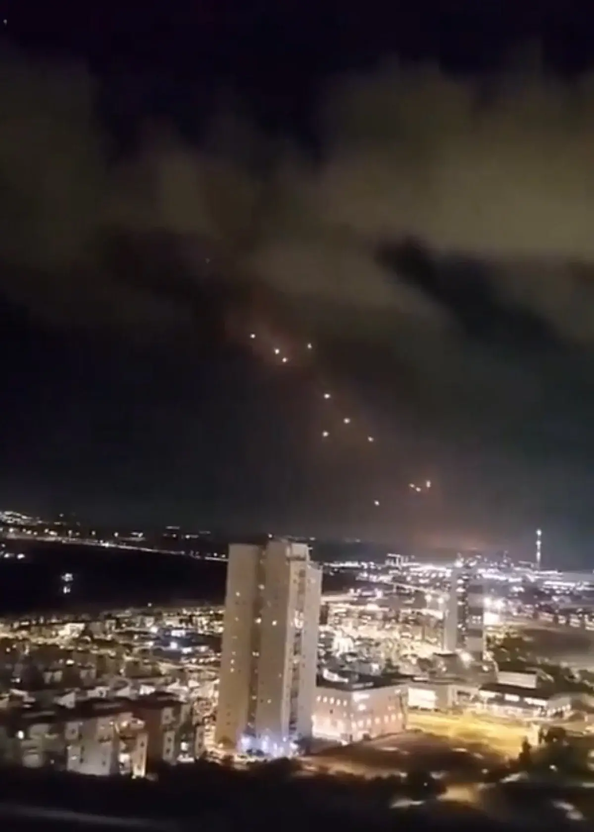 Caracas’ta Patlama İddiası: ABD–Venezuela Hattında Tehlikeli Tırmanış