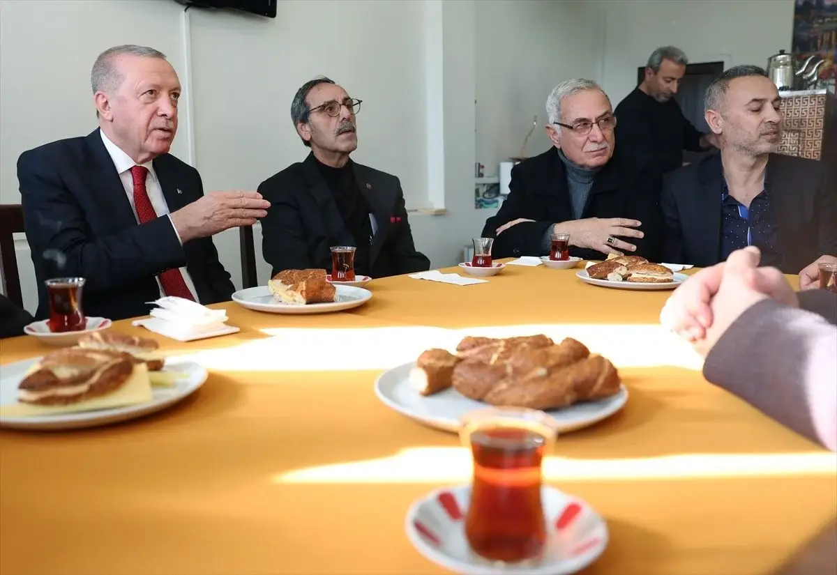 Cumhurbaşkanı Erdoğan’dan Gazetecilere 10 Ocak Mesajı