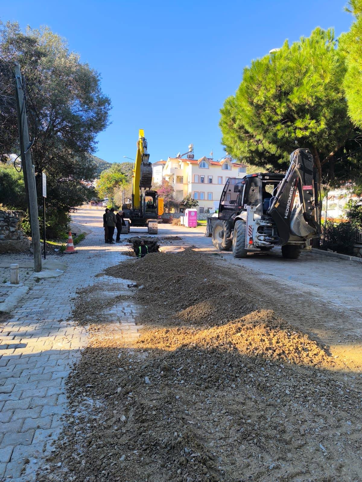 Datça’da 300 Milyon TL’lik Yol Yatırımı Sürüyor